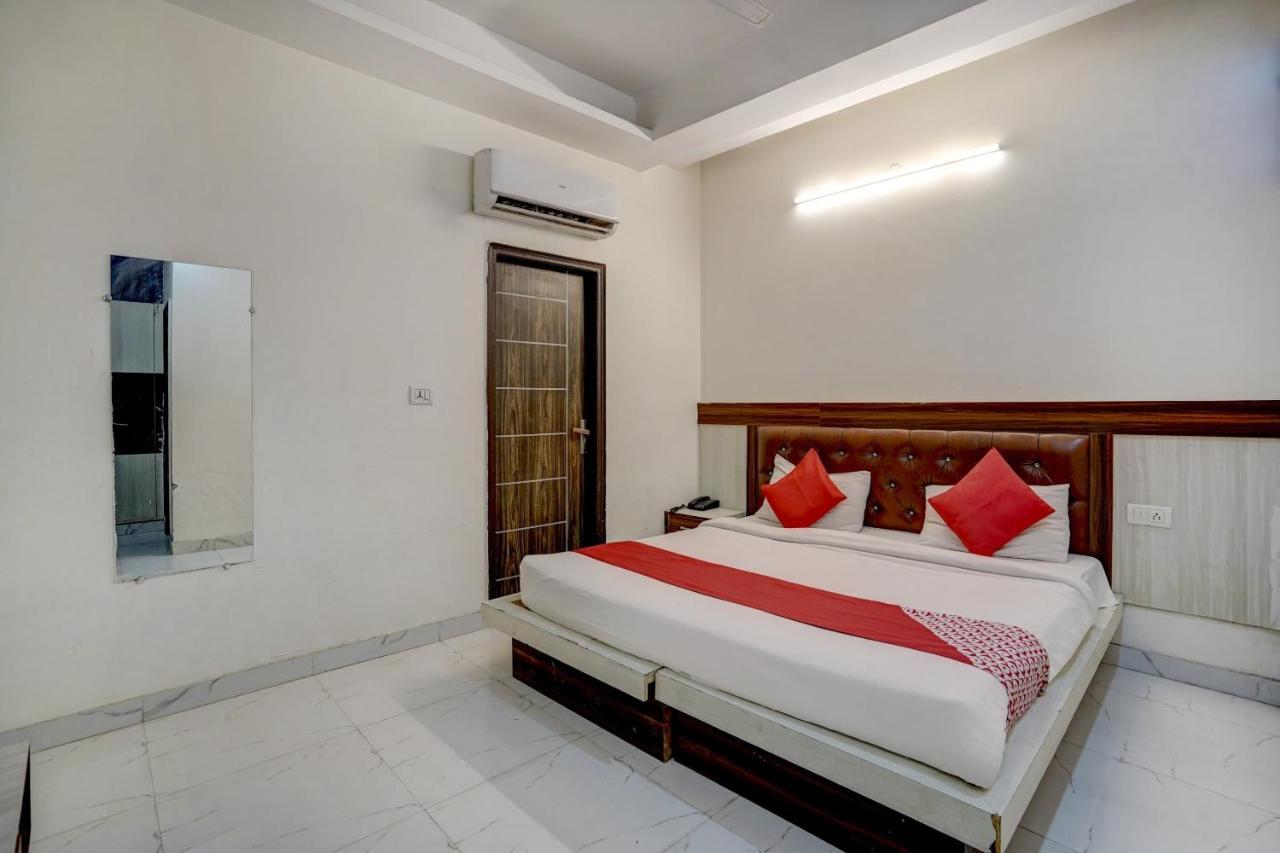 Oyo 78981 The Diamond Nest نويدا المظهر الخارجي الصورة