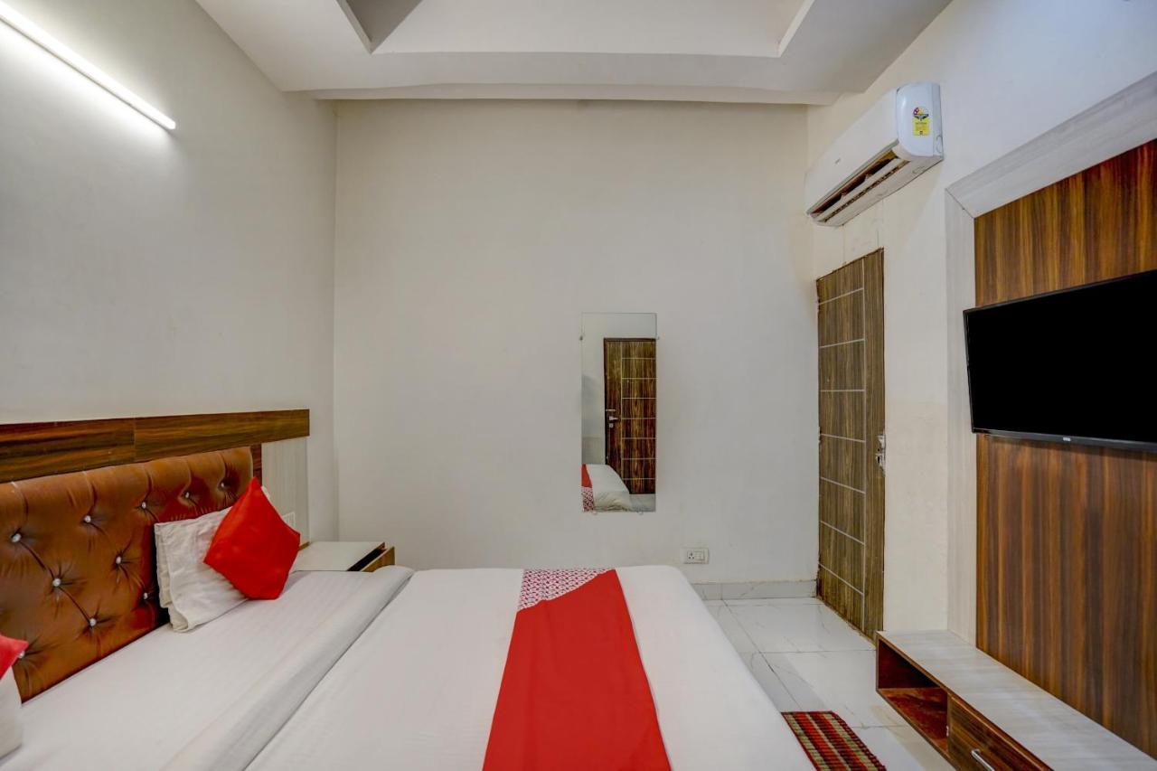 Oyo 78981 The Diamond Nest نويدا المظهر الخارجي الصورة