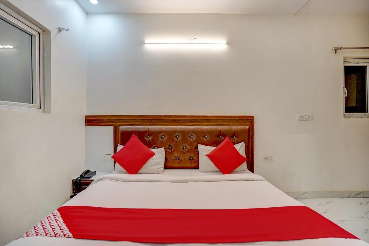Oyo 78981 The Diamond Nest نويدا المظهر الخارجي الصورة