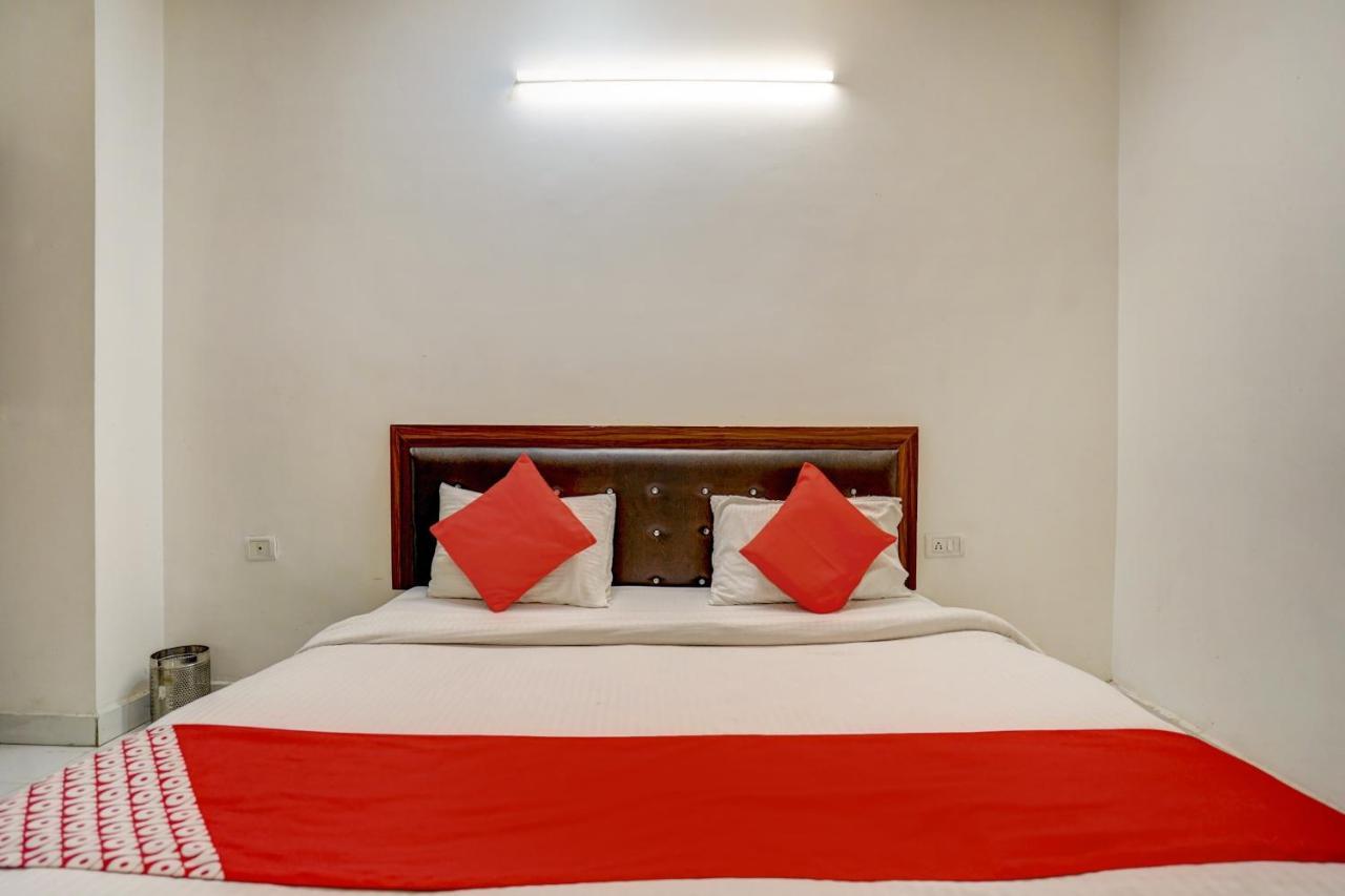 Oyo 78981 The Diamond Nest نويدا المظهر الخارجي الصورة